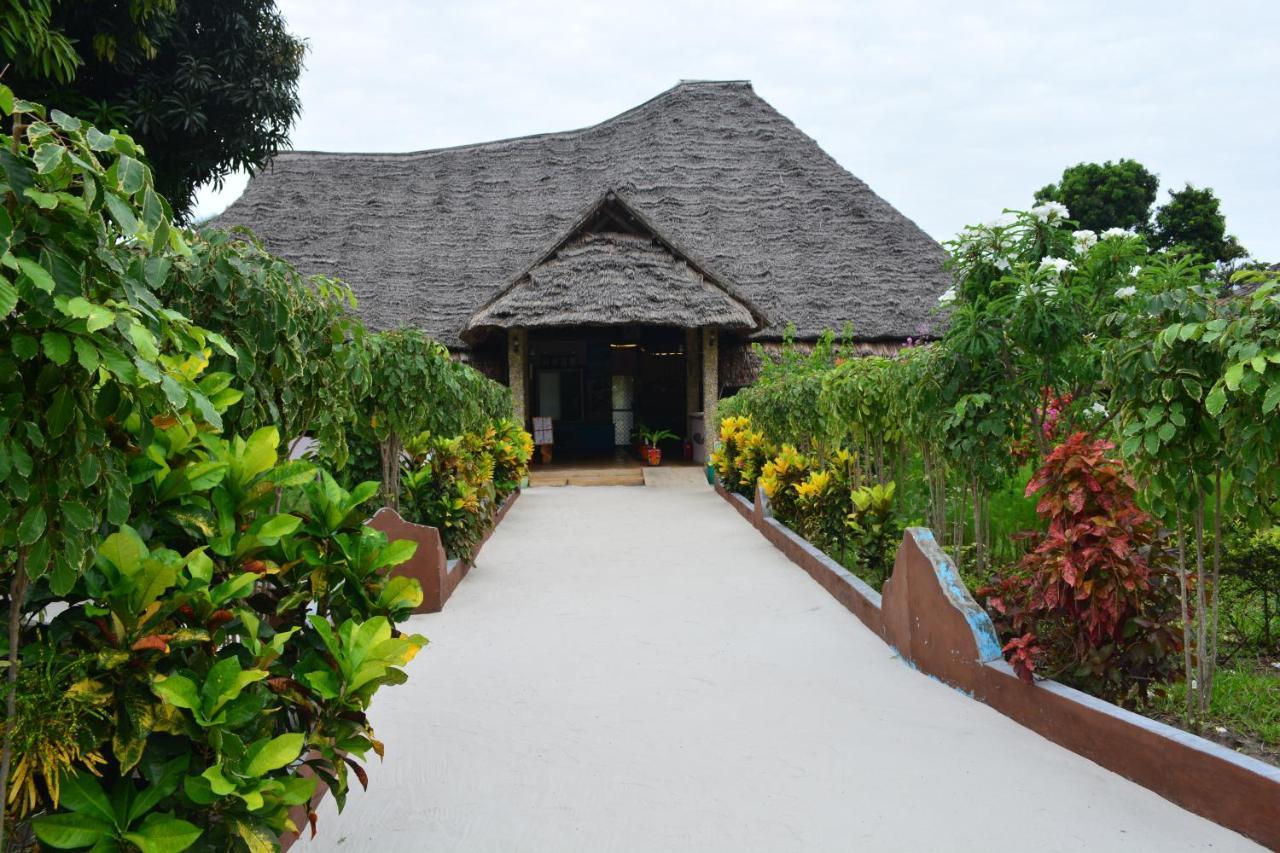 Meremeta Lodge Utende 외부 사진